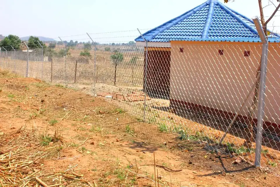 Framans Securities fencing installation and on-site project photo 15