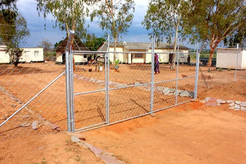 Framans Securities fencing installation and on-site project photo 21