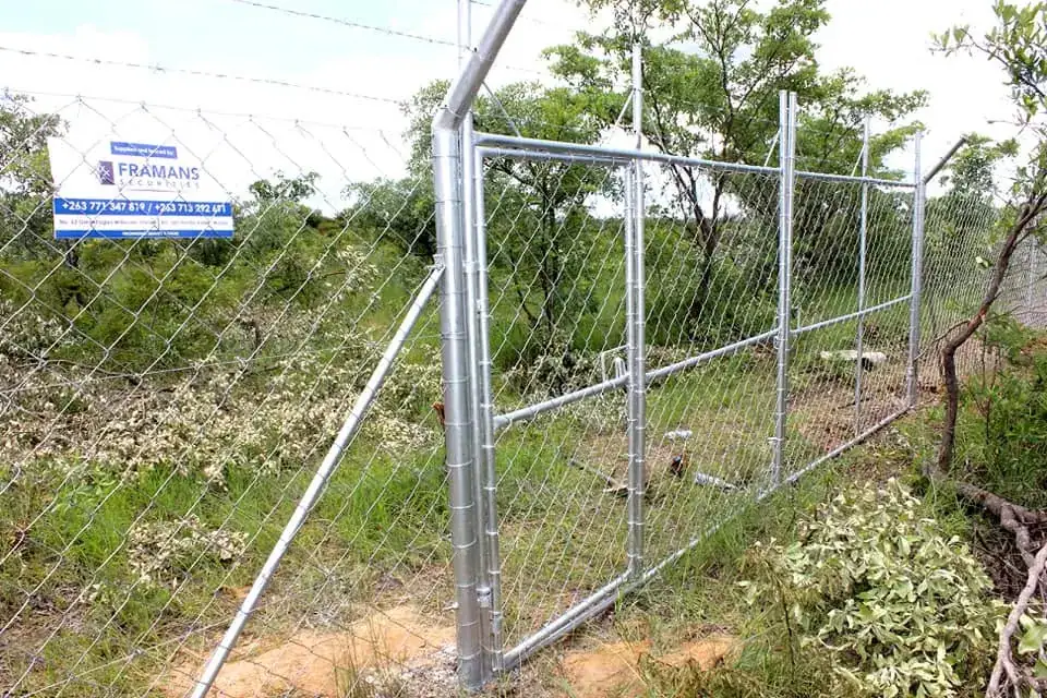 Framans Securities fencing installation and on-site project photo 22