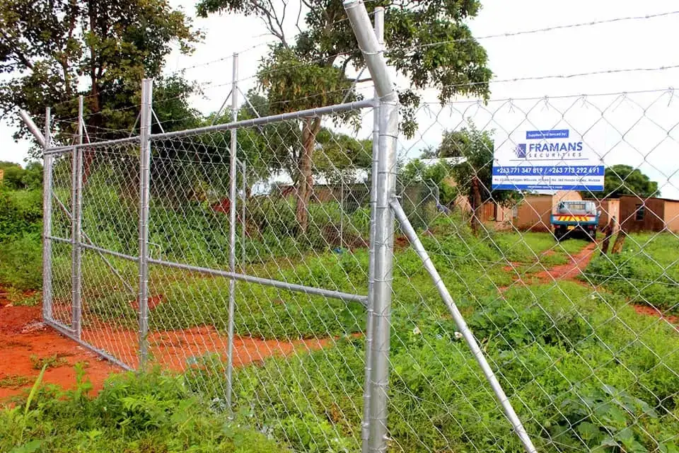 Framans Securities fencing installation and on-site project photo 24