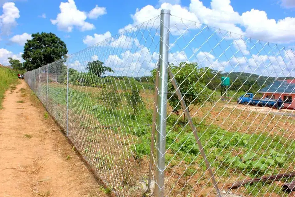 Framans Securities fencing installation and on-site project photo 26
