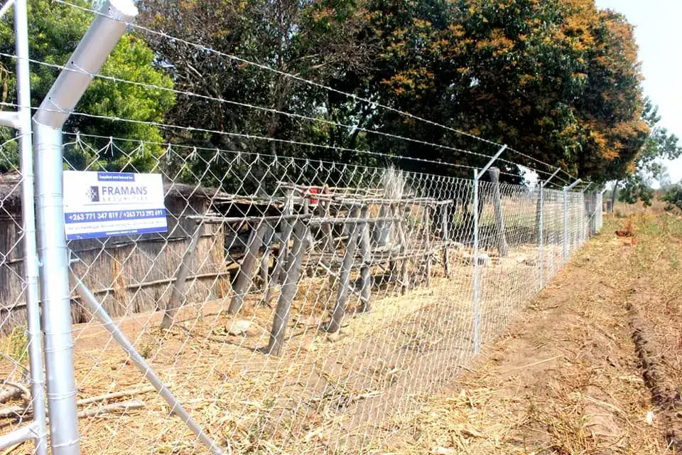 Framans Securities fencing installation and on-site project photo 31
