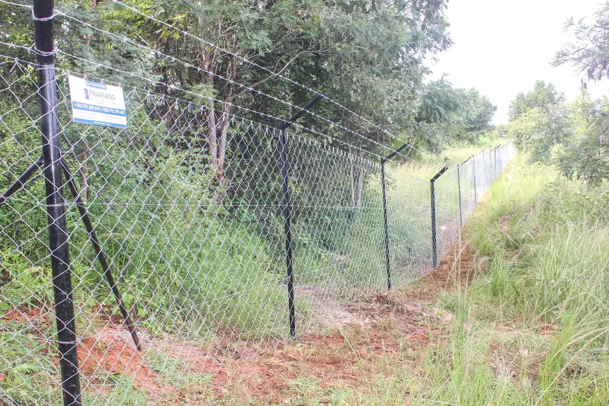 Framans Securities fencing installation and on-site project photo 47