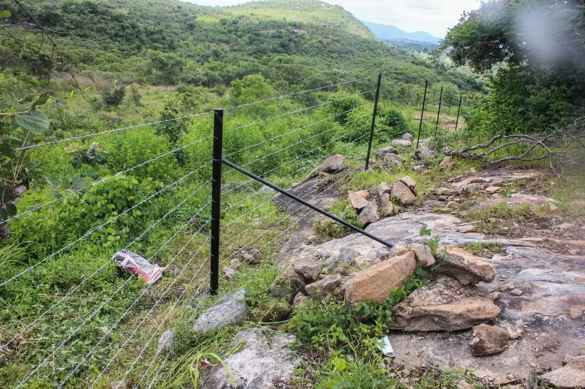 Framans Securities fencing installation and on-site project photo 56
