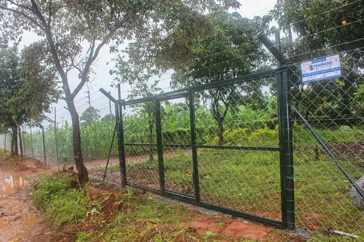 Framans Securities fencing installation and on-site project photo 57