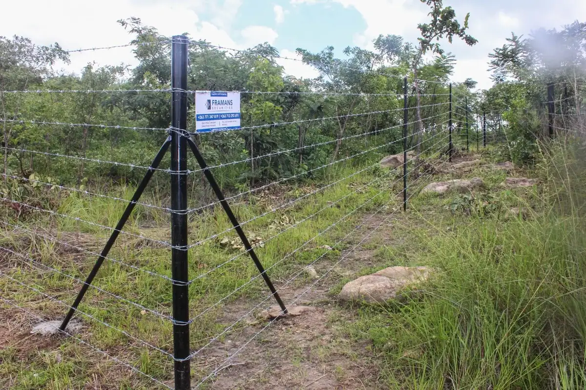 Framans Securities fencing installation and on-site project photo 58